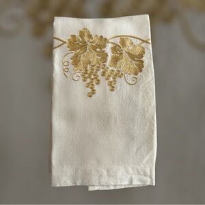 ANALI Gold Embroidered Linen guest towel